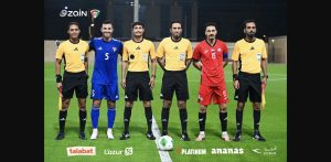 صورة تذكارية لطاقم حكام مباراة الكويت واليمن الودية